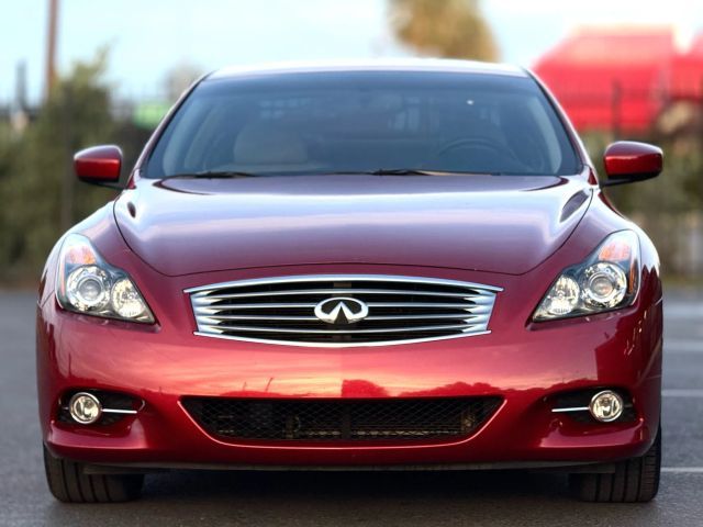 2015 INFINITI Q60 Journey