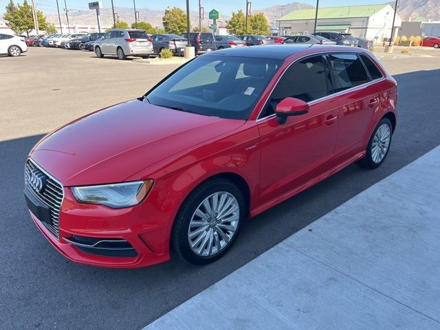 2016 Audi A3 e-tron Premium Plus