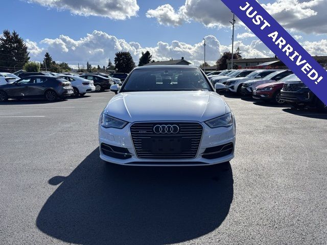 2016 Audi A3 e-tron Premium Plus