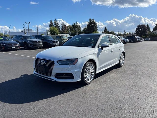 2016 Audi A3 e-tron Premium Plus