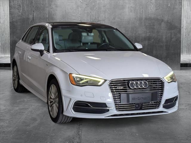 2016 Audi A3 e-tron Prestige