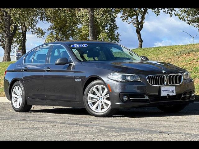 2016 BMW 5 Series 528i