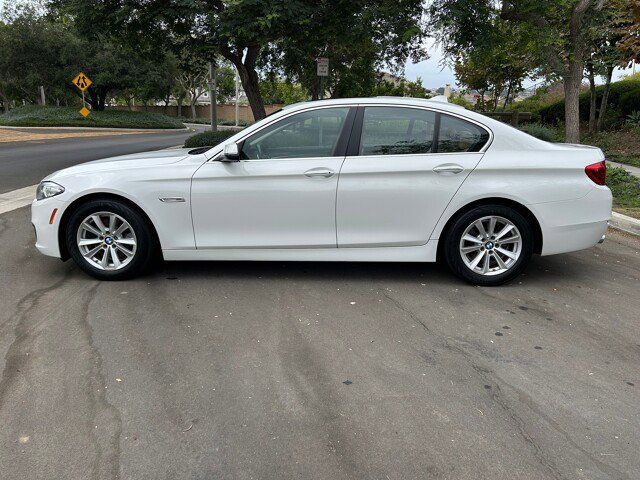 2016 BMW 5 Series 528i