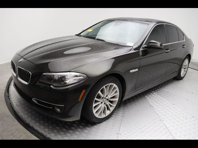 2016 BMW 5 Series 528i