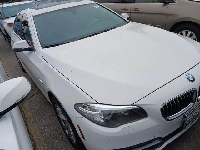 2016 BMW 5 Series 528i