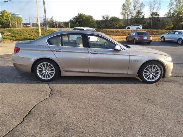 2016 BMW 5 Series 528i xDrive