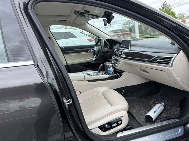 2016 BMW 7 Series 750i xDrive