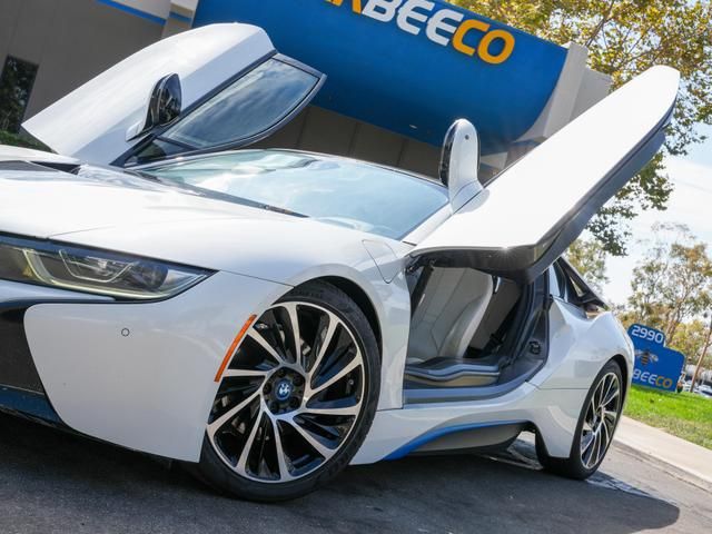 2016 BMW i8 Base