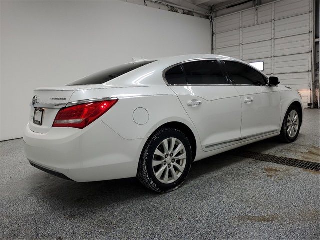 2016 Buick LaCrosse Base