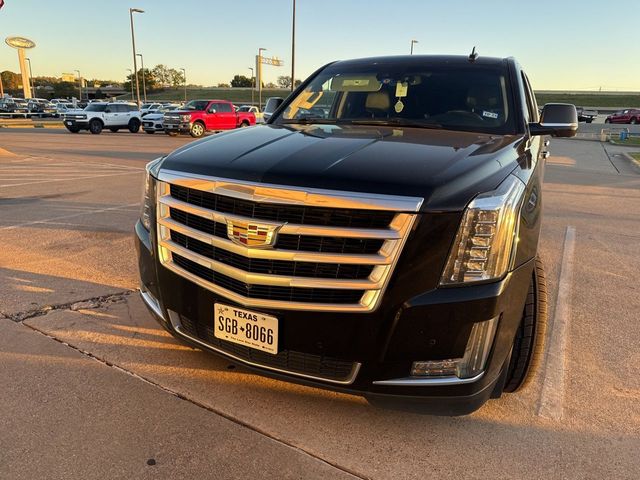 2016 Cadillac Escalade Luxury Collection