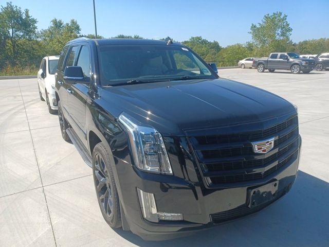 2016 Cadillac Escalade Luxury Collection