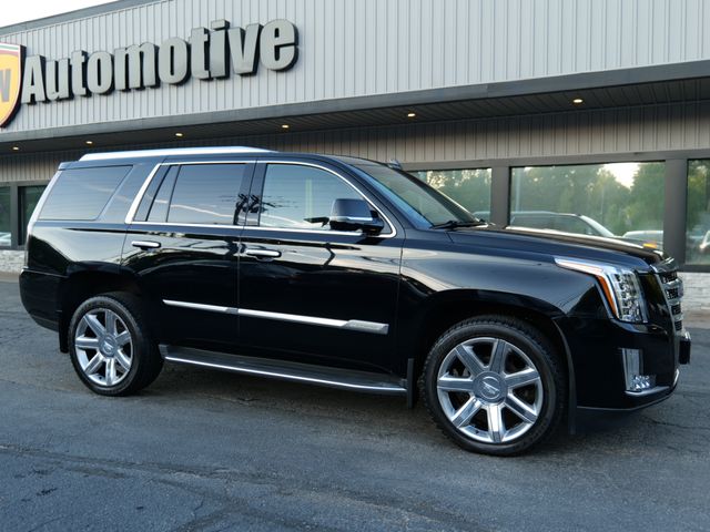 2016 Cadillac Escalade Luxury Collection