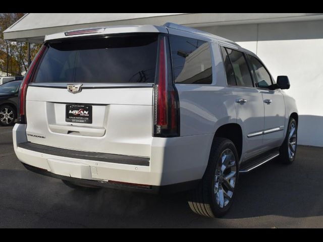 2016 Cadillac Escalade Luxury Collection