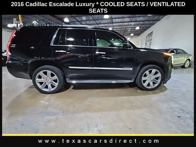 2016 Cadillac Escalade Luxury Collection