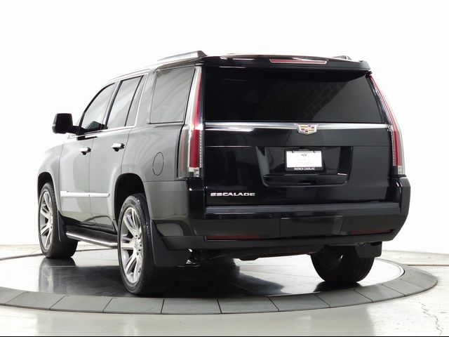 2016 Cadillac Escalade Luxury Collection