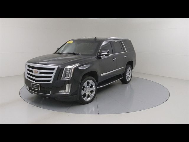 2016 Cadillac Escalade Luxury Collection