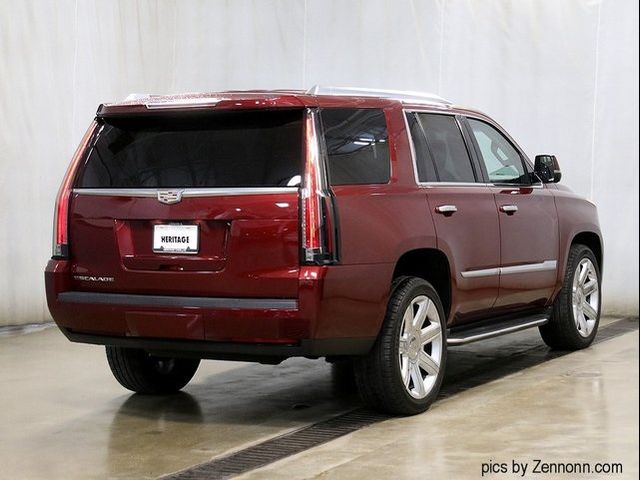 2016 Cadillac Escalade Luxury Collection