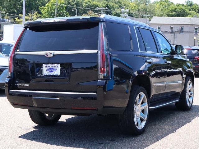 2016 Cadillac Escalade Luxury Collection