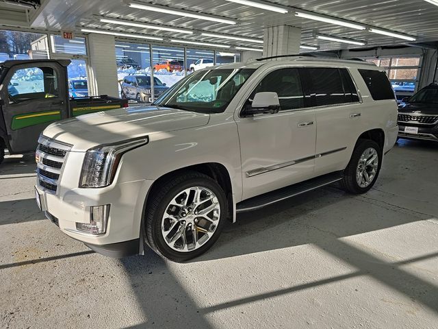 2016 Cadillac Escalade Luxury Collection