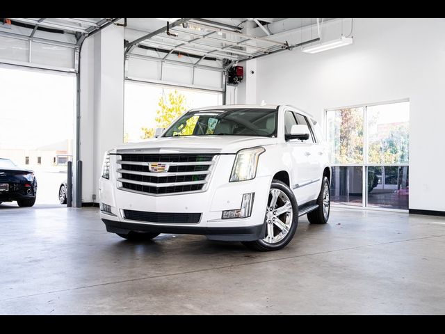 2016 Cadillac Escalade Luxury Collection