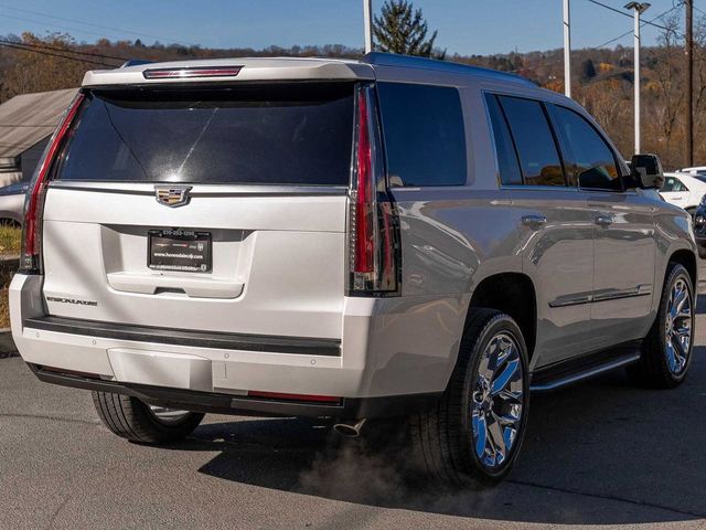 2016 Cadillac Escalade Luxury Collection