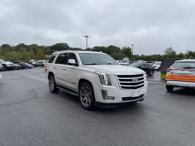 2016 Cadillac Escalade Luxury Collection