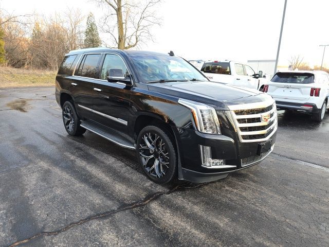 2016 Cadillac Escalade Luxury Collection