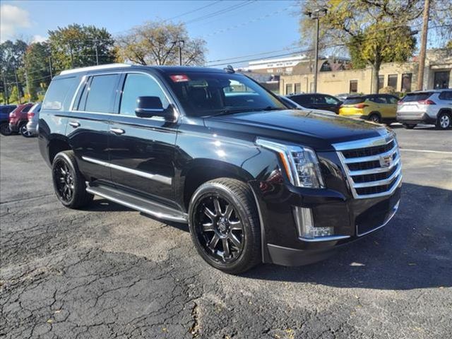 2016 Cadillac Escalade Luxury Collection