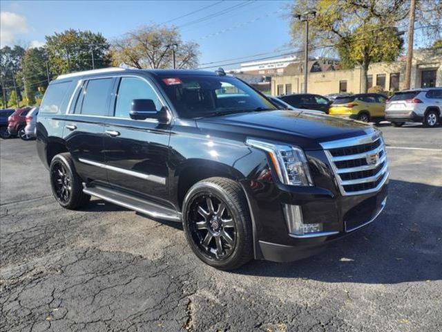 2016 Cadillac Escalade Luxury Collection