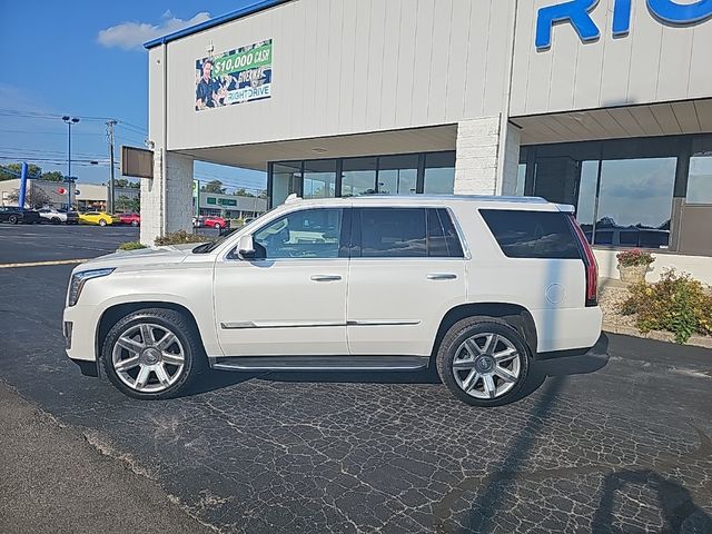 2016 Cadillac Escalade Luxury Collection