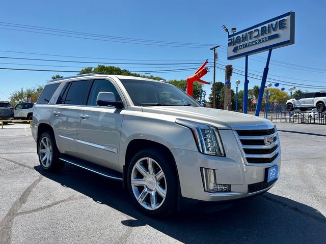 2016 Cadillac Escalade Luxury Collection