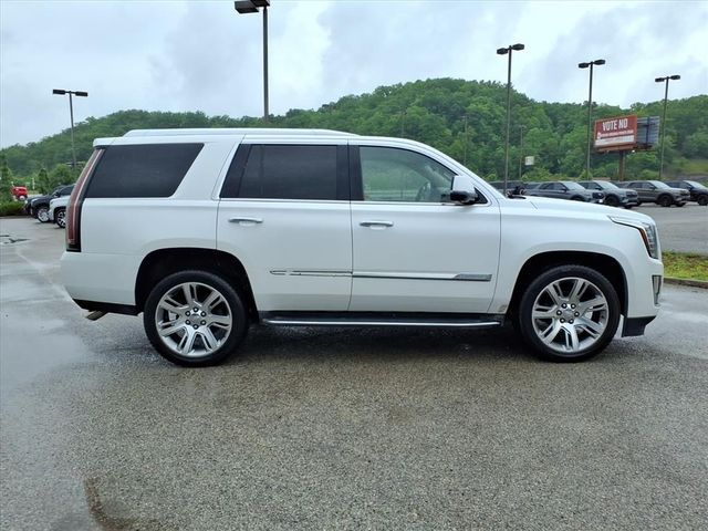 2016 Cadillac Escalade Luxury Collection