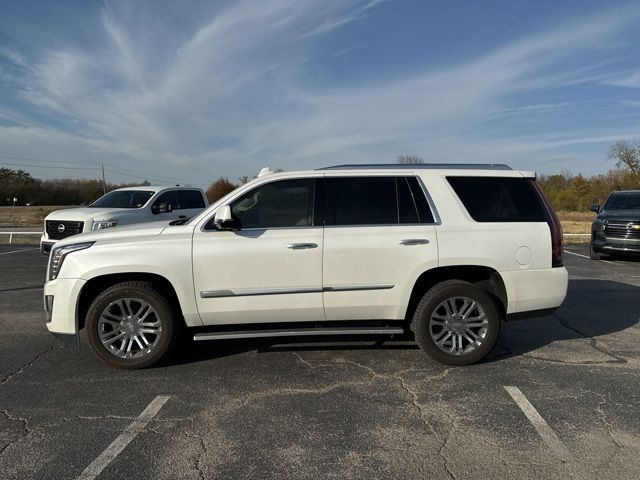 2016 Cadillac Escalade Luxury Collection