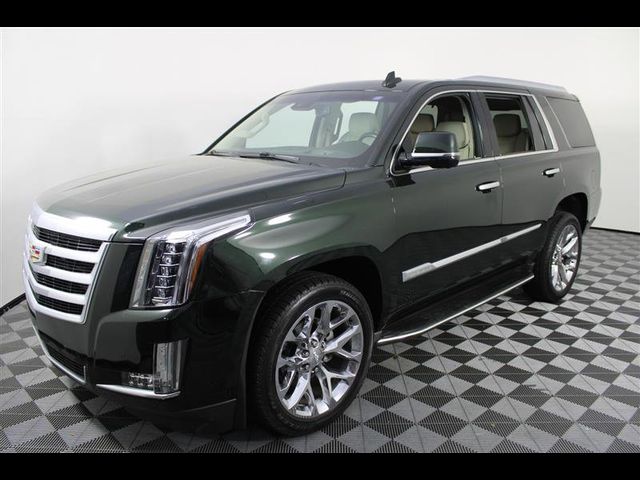 2016 Cadillac Escalade Luxury Collection