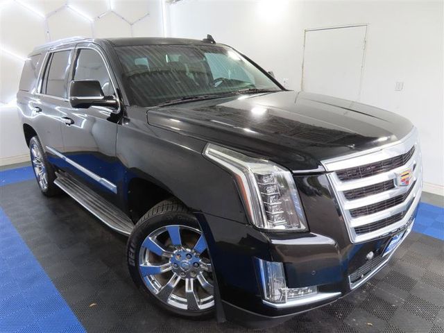 2016 Cadillac Escalade Luxury Collection