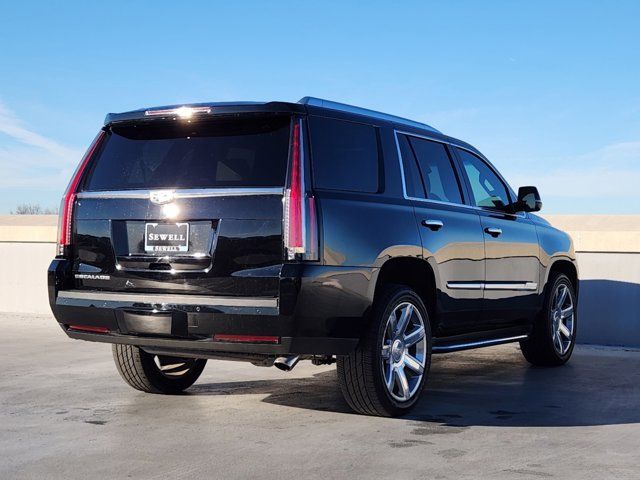 2016 Cadillac Escalade Luxury Collection