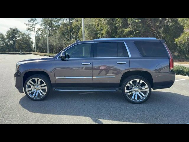 2016 Cadillac Escalade Luxury Collection