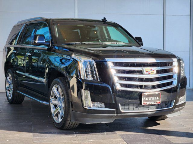 2016 Cadillac Escalade Luxury Collection