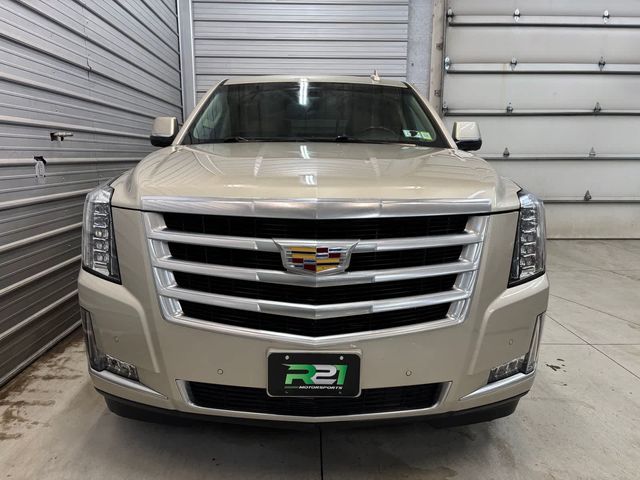 2016 Cadillac Escalade Luxury Collection