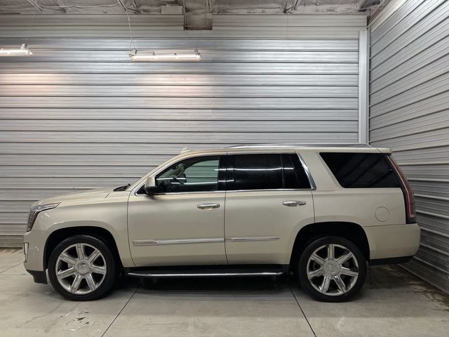 2016 Cadillac Escalade Luxury Collection