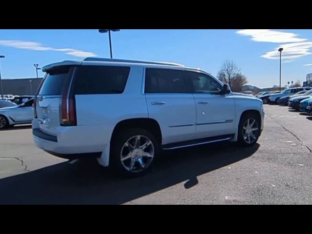 2016 Cadillac Escalade Luxury Collection