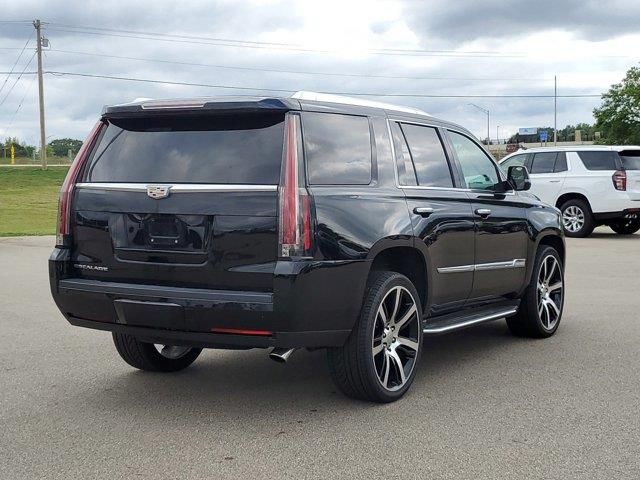 2016 Cadillac Escalade Luxury Collection