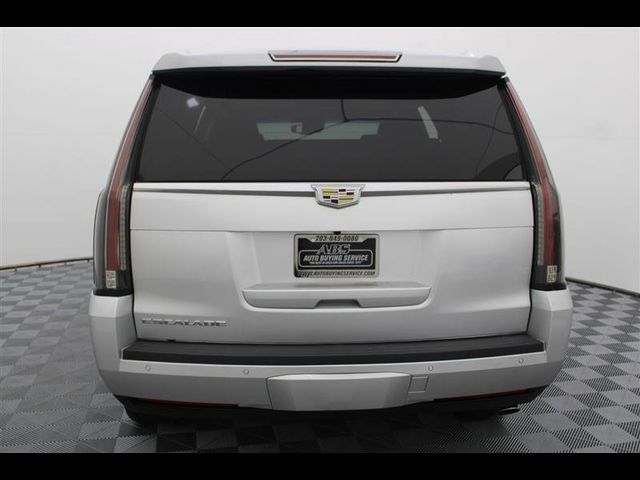 2016 Cadillac Escalade Luxury Collection