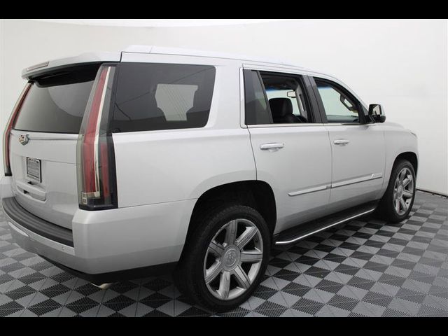 2016 Cadillac Escalade Luxury Collection