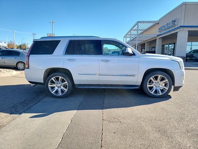 2016 Cadillac Escalade Luxury Collection