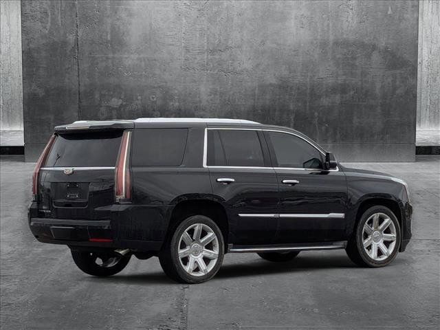 2016 Cadillac Escalade Luxury Collection