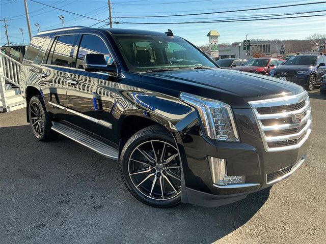 2016 Cadillac Escalade Luxury Collection