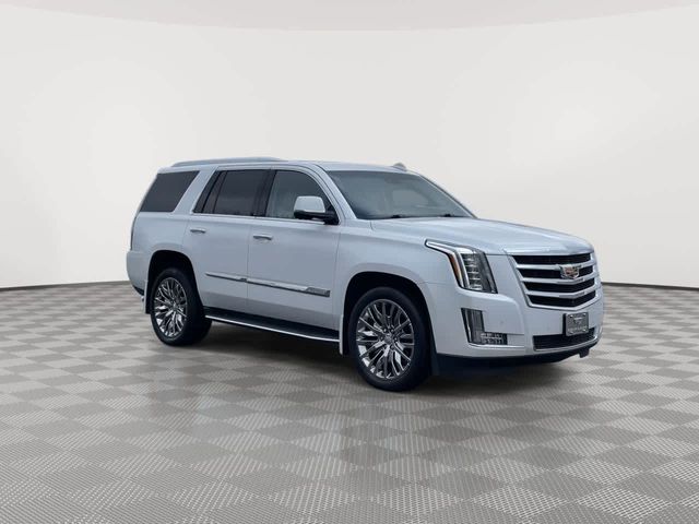 2016 Cadillac Escalade Luxury Collection