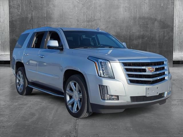 2016 Cadillac Escalade Luxury Collection