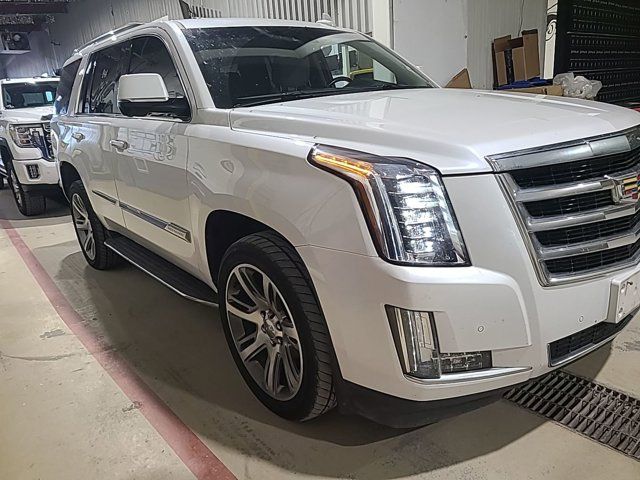 2016 Cadillac Escalade Luxury Collection